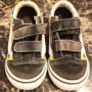 Toddlers  Black and White Velcro Sneakers Size 8